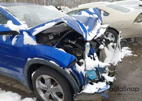 2018 Honda Hr-V Lx z USA, uszkodzony, nr VIN 3CZRU6H38JM732544